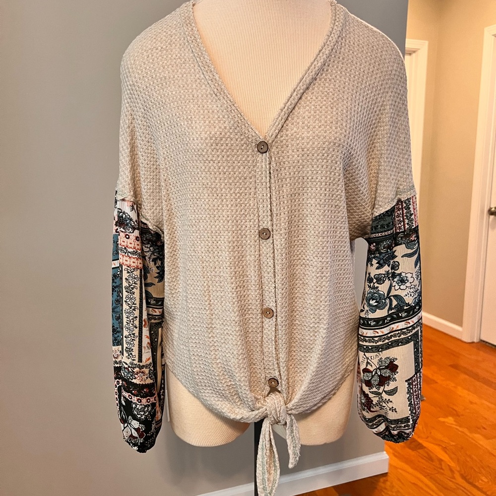 Ladies Top - Picture 5 of 5
